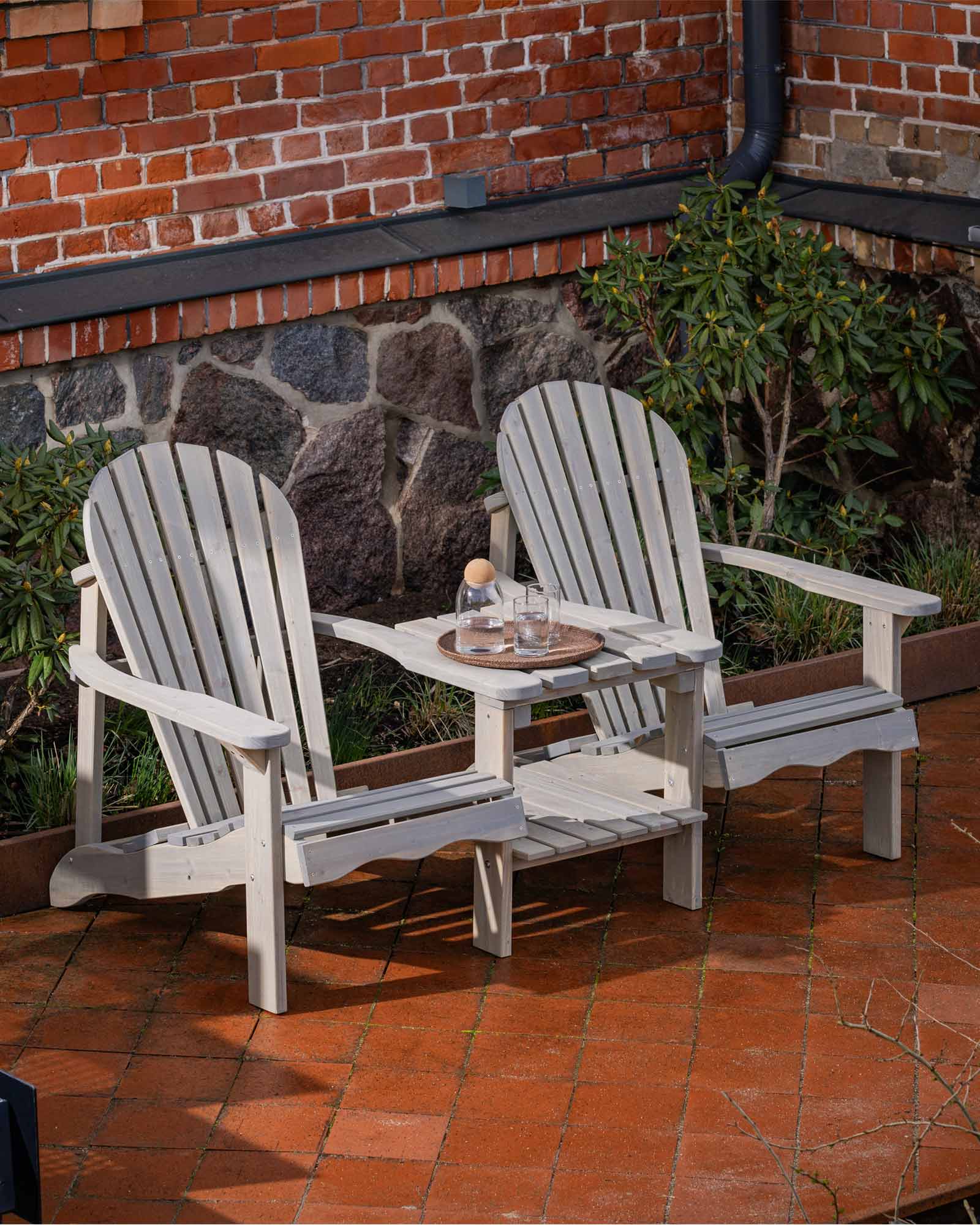 Double Wooden Adirondack Garden Chair with a Table amatamoments